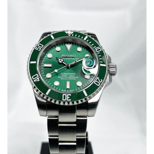Custom Seiko Mod • Green Hulk Submariner • 40mm
